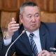 Депутат Нышанов өкмөттү "Ош базарында" сатылып жаткан арчалар кайдан келип жатканын көзөмөлгө алууга чакырды