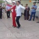ЭЛДИК ВИДЕО: "Ырчы Айпери Кубик кызы лезгинка бийин жолдошу менен бийлеп жатабы?"