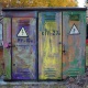 Бишкекте 6 жаштагы кыз трансформатор турган будкага кирип кетип оор жаракат алды
