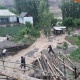 Лейлекте бир катар айылдарда сел жүрүп, үйлөрдү каптады (фото, видео)