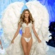 ЖЫЛНААМА, 16-МАЙ: "Victoria's Secret`тин" периштеси, намибиялык модель Бехати Принслу 29 жашка толду