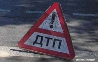 Ошто скутер токтоп турган унааны сүзүп айдоочусу жаракат алды