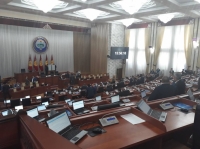 Депутаттар Жогорку Соттун судьялыгына талапкерлерге жашыруун добуш беришүүдө