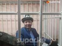 Сотто Канат Исаев анын ишинде бурмаланган көрсөтмөлөр колдонулуп жатканын айтты