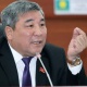 Рыскелди Момбеков өкмөткө: "Силер Атамбаев менен Исаковдун кадрлары менен күрөшүп жатасыңар"