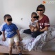 "Күйөөм балдарымды дубалга сүздүрдү. Чыдабай коомчулукка айтайын деп чечтим" дейт өгөй атасы тарабынан аёосуз сабалган балдардын апасы