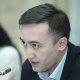 Жогорку Кеңеште каржы министринин орун басары "Илим Карыпбеков калп айтып жатат" деди