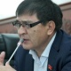Депутат Байпакбаев: "Экономикалык кылмыштуулук боюнча кармалгандардын мүлктөрүн калтырбай сыйрып алуу керек"