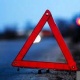 Чүйдө 17 жаштагы өспүрүм айдаган унаа башкаруудан чыгып жол четиндеги бетонду сүзүп, бир адам каза болду