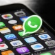 Индияда WhatsApp мессенжери аркылуу жалган маалымат тараткан айымды тургундар ур-токмокко алып, ал каза болгон