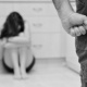 Кеминде 29 жаштагы аялды камчы менен сабап, андан соң зордуктаган жаран кармалды