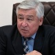 Саясий ишмер Кубатбек Байболов: "Кызматтан алынбай иштеш үчүн бийликтин партиясынан болушуң керек"