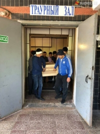 Орусияда футбол ойноп жаткан топ балдар уруша кетип, 22 жаштагы Кыргыз жараны каза болду