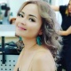 ЖЫЛНААМА, 22-АВГУСТ: 36 жашка толгон Айя Садырова туулган күнүн жакындарынын курчоосунда белгилеп жатат
