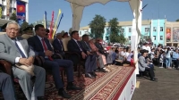 Ош мэриясы: "Мэр чатырдын алдында отурганына карата айтылган сындарды туура кабыл алды"