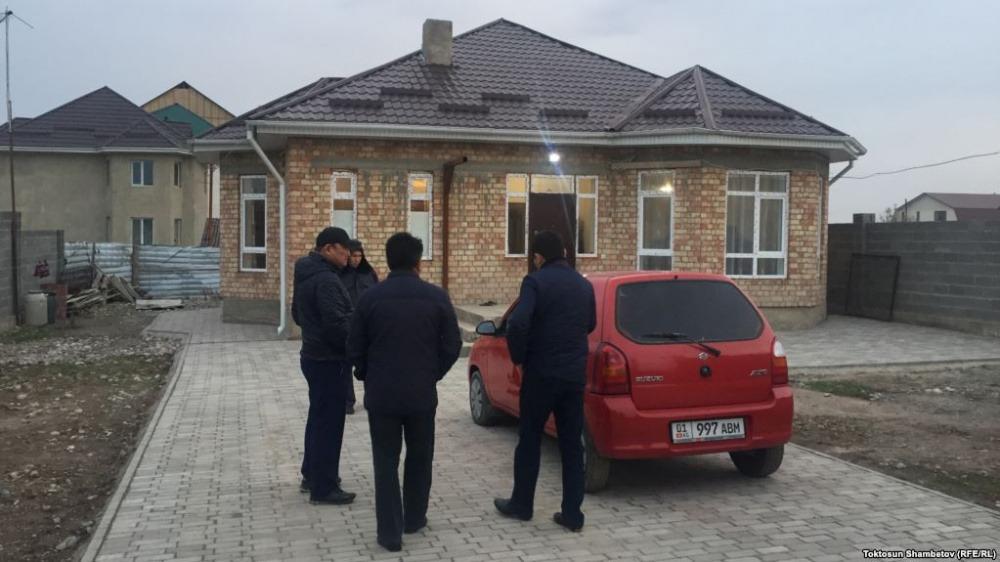 Маркум Улан Саляновду үйүнөн атып кетишкен
