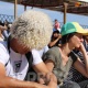 Кырчындагы айтышты уктап уккан күйөрмандан тарта кол чатыр көтөргөн көрүүчүлөргө чейин (фоторепортаж)