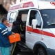Бишкек шаарында кичи автобус менен жеңил унаа сүзүшүп, айдоочу жаракат алды