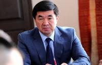 Премьер-министр Мухаммедкалый Абылгазиев элчи Кылычбек Султанды колдоого алды