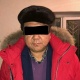 Баласын тепкени интернетке жарыяланган ата Мамлекеттик каттоо кызматынан 1 миллион 300 миң сом талап кылууда