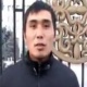 Интернетте Ак Үйдүн алдына барып атайын түкүргөн жарандын видеосу тарады