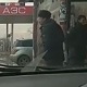 Көчөдө тамеки чегип, түкүрүнгөн милиция кызматкерлери боюнча текшерүү жүргүзүлдү. Алардын бирине айып салынуусу мүмкүн