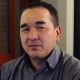 Журналист Турат Акимов: "Жогорку кызматтагы олигархтар өз кызыкчылыктарын ойлоп, карапайым элге жүк көбөйүп жатат"
