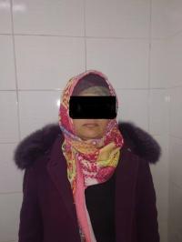 Ошто кайнисинин баласын шымына сийип койгону үчүн сабап өлтүргөнгө шектелип кармалган аял 6 айлык кош бойлуу