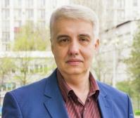 Саясий серепчи Игорь Шестаков: "Өкмөттүн куралышы жана азыркы ишине Жогорку Кеңеш жоопкерчилик алышы керек"