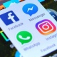 Facebook компаниясынын жетекчилери WhatsApp, Instagram жана Facebook мессенжерлерин бириктирүүнү көздөшүүдө
