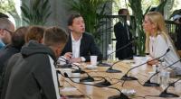 Украинанын президенти Зеленскийге журналисттер менен болгон 14 сааттык сүйлөшүүдөн кийин дарыгер чакыртылды