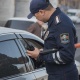Бишкекте айдоочу милиция кызматкерлеринин огунан жаракат алды