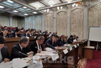 Депутаттар комитет жыйынына экономика министри жана финансы министри келбегенине нааразы болушту