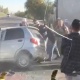 ЭЛДИК КАБАР: Жалал-Абад облусунда жеңил унаа менен жүк ташыган унаа сүзүштү (видео)
