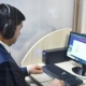 Өкмөт башчы кыргыз тили боюнча тест тапшырып, эң жогорку баа алды