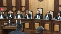 Атамбаевдин экс-президент деген макамынын алынышы боюнча Конституциялык палатанын чечими угузулду (видео) 