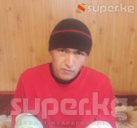 Жети күндөн бери дайынсыз болуп жаткан Асылбек Каримов үй-бүлөсүнө кайтарылды. Тажик тарап аны катуу сабаган себептен өлкөгө кайтарбай жаткан