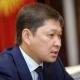 ЖЭБ соту: Мурдагы өкмөт башчы Сапар Исаков эксперт Хафизовдун көрсөтмөсүн судья окубай, өзү отурумга келиш керектигин эскертти