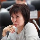"Мен кыргызча үйрөнөм, кыргызча ырдайм". Кыргыз тилинде кыйналып сүйлөгөн депутат айым ага карата айтылган сындарга жооп кайтарды