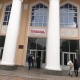 Кыргыз улуттук университетинен жооп. "Жылуулук берилген. Даараткана толук жабылган учур болгон эмес"