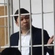 ЖЭБ соту: Мамлекеттик айыптоочулар судьядан Сапар Исаковду 15 жылга эркинен ажыратууну сурашты