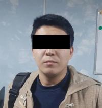 Шенген визасын алып берем деп Бишкектин тургунунан 1200 доллар алган. Шектүү үй камагына алынды