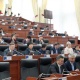 Парламентте медицина тармагындагы жаш кадрларга көңүл бурулбай жатканы айтылды