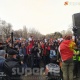 ЭЛДИК ВИДЕО: Ак Үйдүн жанында өткөн митингде балдар да жүрүштү. "Коопсуздугун ким карап жатат?" деп колдонуучулар суроо салышты