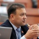 Депутат Таабалды Тиллаев: "Башка мамлекеттерге, уюмдарга өздөрүнүн сүрүн көрсөткөнгө жол бербешибиз керек". КҮНСОБОЛ