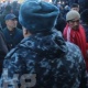 28 жаштагы кызды зордуктоого шектелип кармалган милиция кызматкери үй камагына чыгарылды