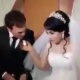 ЭЛДИК ВИДЕО: Үлпөт тоюнда күйөөсүнөн жаакка жеген келин