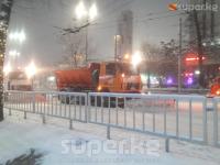 Бишкекте борбордук көчөлөрдү тазалоого 740 жумушчу жана 34 техника ишке тартылды