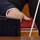 Жогорку Кеңеште Эсептөө палатасынын аудитору Зарылбек Сатаев ант берди