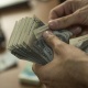 Экономикалык кылмыштарга каршы күрөшүү кызматы: "Кызматкерибиз тигүү цехинин ээсинен пара алганы чындыкка жатпайт, биз бул маалыматты четке кагабыз"